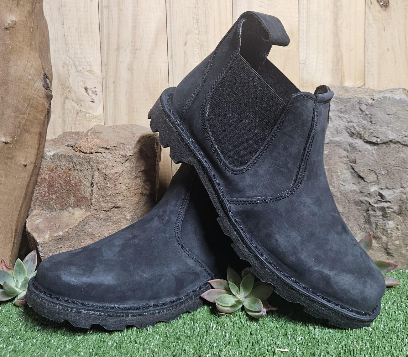 Black nubuck Aug26